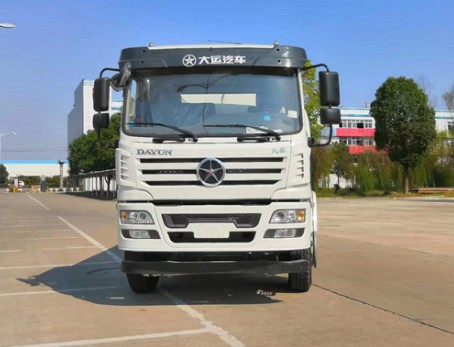 15噸灑水車自重多少噸_大運(yùn)風(fēng)景15噸綠化灑水車廠家價格