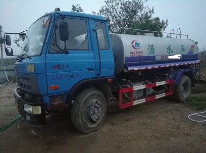 車(chē)主一手帶牌手續(xù)齊全東風(fēng)12噸二手灑水車(chē)