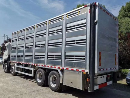 程力東風天龍畜牧車 程力東風天龍畜牧車