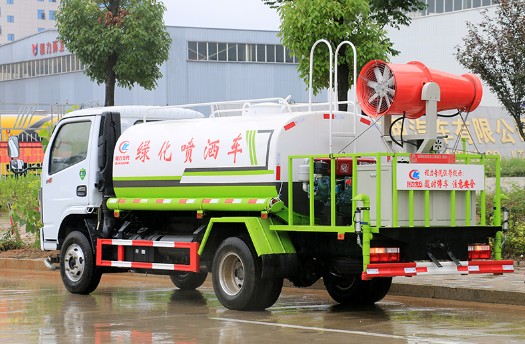 5噸灑水車參數(shù)_國(guó)六5方東風(fēng)福瑞卡帶霧炮灑水車廠家價(jià)格
