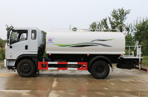 12方灑水車需要什么駕駛證_國六12噸東風(fēng)專底D1L綠化灑水車廠家價格