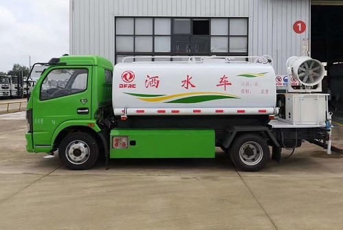 東風(fēng)福瑞卡天然氣7方灑水車圖片 東風(fēng)福瑞卡天然氣7方灑水車圖片
