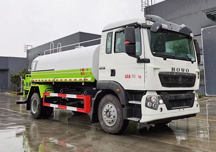 國(guó)六14方重汽豪沃灑水車(chē)圖片 國(guó)六14方重汽豪沃灑水車(chē)圖片