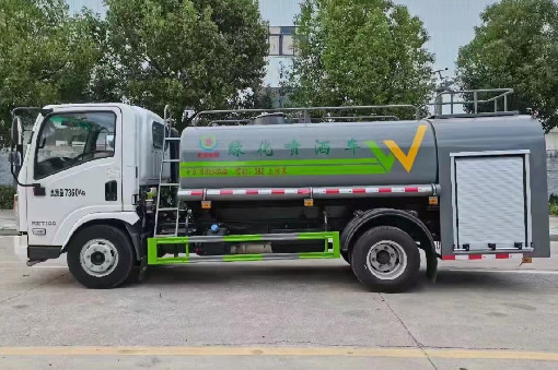 上汽躍進5-6方森林消防灑水車 上汽躍進5-6方森林消防灑水車